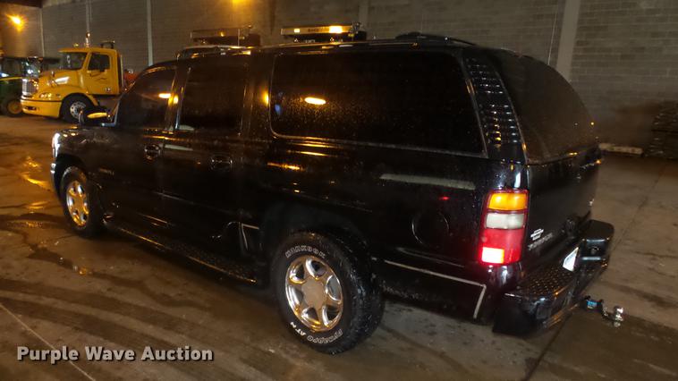 image for item DE7292 2003 GMC Yukon Denali XL SUV