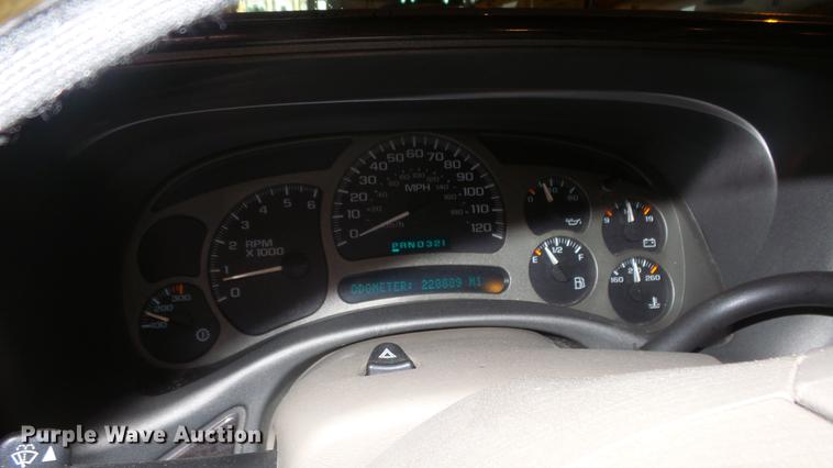 image for item DE7292 2003 GMC Yukon Denali XL SUV