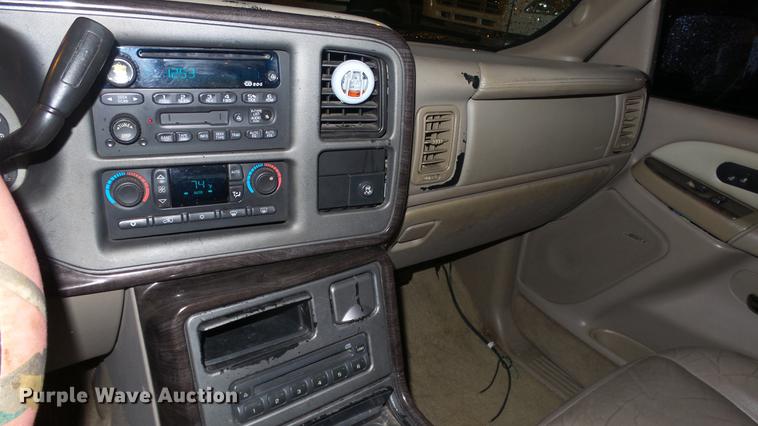 image for item DE7292 2003 GMC Yukon Denali XL SUV