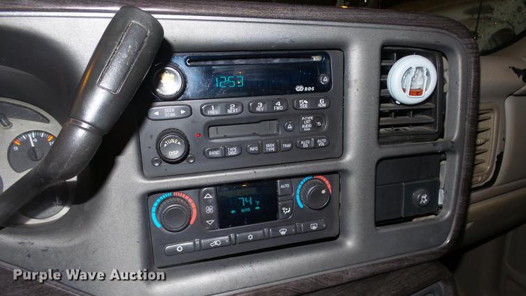 image for item DE7292 2003 GMC Yukon Denali XL SUV