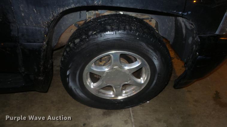 image for item DE7292 2003 GMC Yukon Denali XL SUV