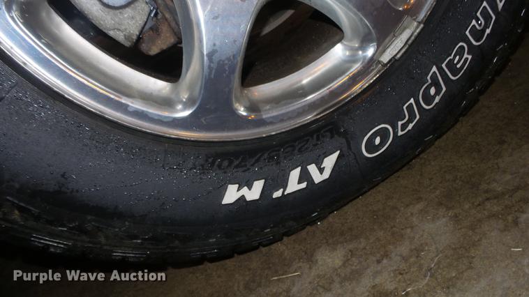 image for item DE7292 2003 GMC Yukon Denali XL SUV