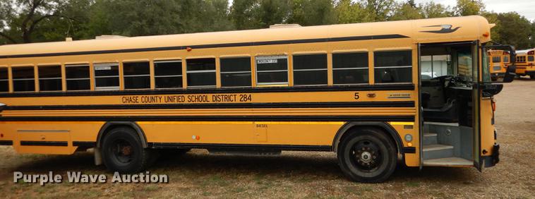 image for item DF1800 1996 Blue Bird TC2000 school bus