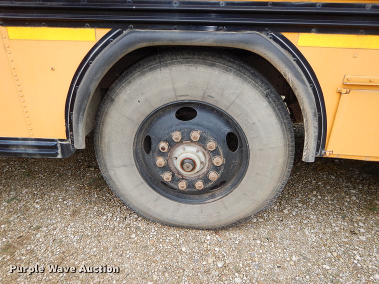 image for item DF1800 1996 Blue Bird TC2000 school bus