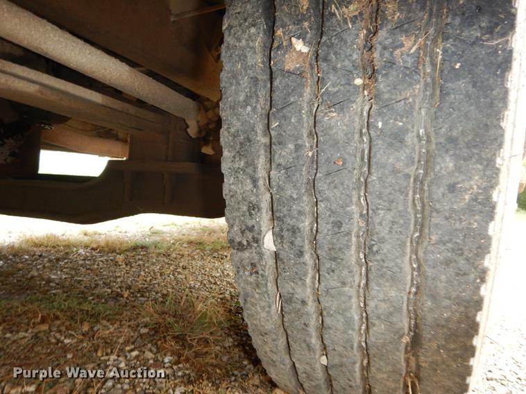 image for item DF1800 1996 Blue Bird TC2000 school bus