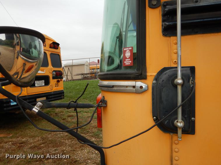 image for item DF1800 1996 Blue Bird TC2000 school bus