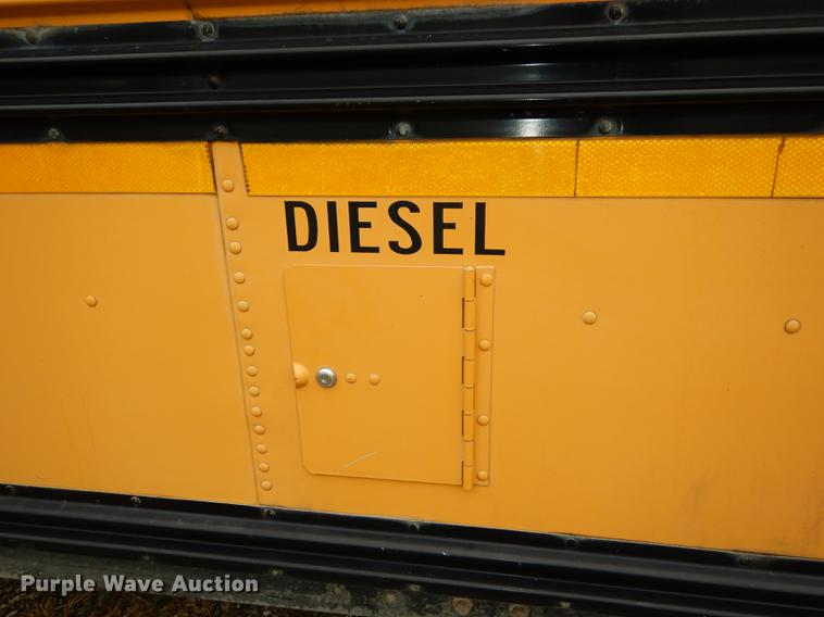 image for item DF1800 1996 Blue Bird TC2000 school bus