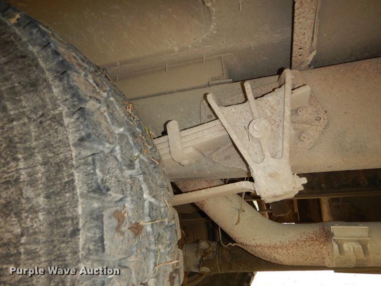 image for item DF1800 1996 Blue Bird TC2000 school bus