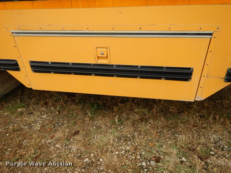 image for item DF1800 1996 Blue Bird TC2000 school bus