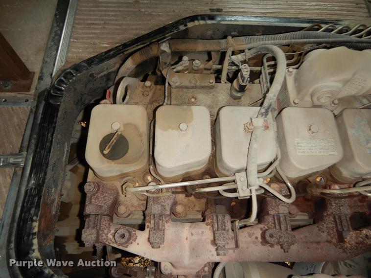 image for item DF1800 1996 Blue Bird TC2000 school bus