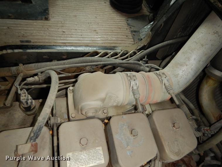 image for item DF1800 1996 Blue Bird TC2000 school bus