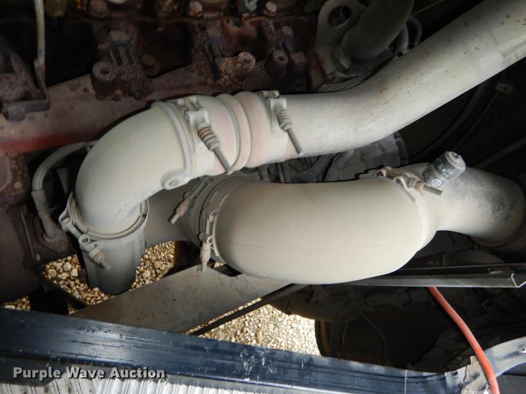 image for item DF1800 1996 Blue Bird TC2000 school bus