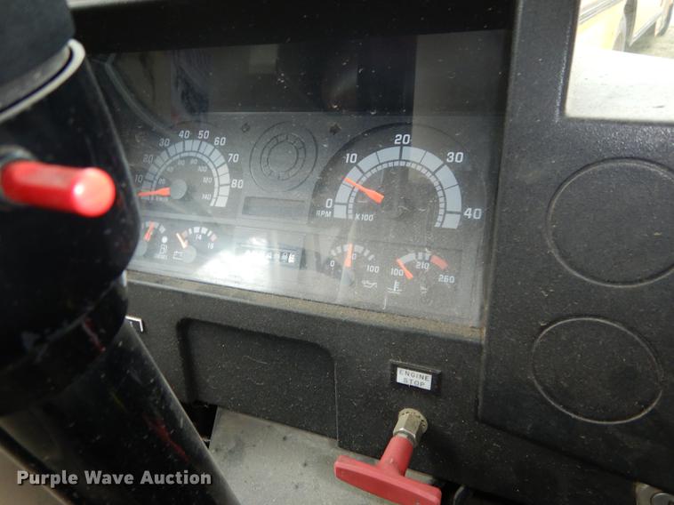 image for item DF1800 1996 Blue Bird TC2000 school bus