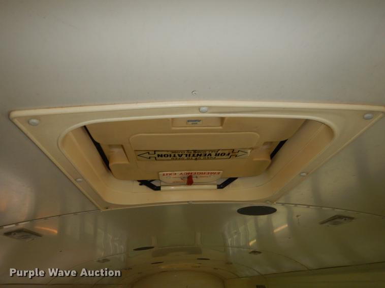 image for item DF1800 1996 Blue Bird TC2000 school bus