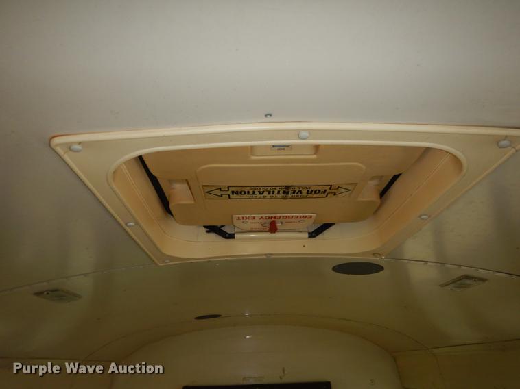 image for item DF1800 1996 Blue Bird TC2000 school bus