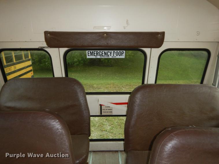 image for item DF1800 1996 Blue Bird TC2000 school bus