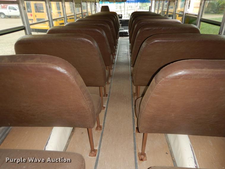 image for item DF1800 1996 Blue Bird TC2000 school bus