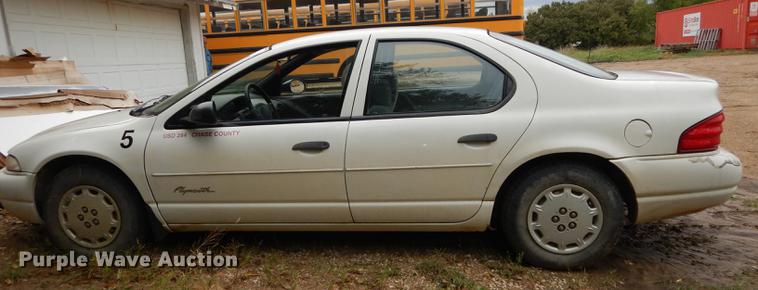 image for item DF1801 1999 Plymouth Breeze