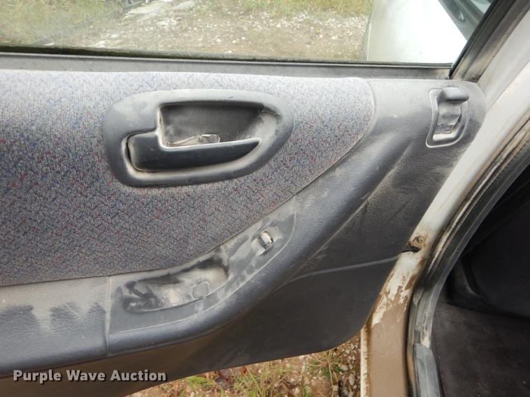 image for item DF1801 1999 Plymouth Breeze