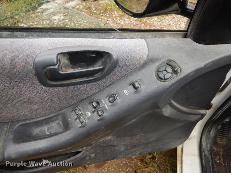 image for item DF1801 1999 Plymouth Breeze