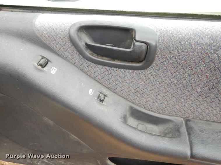 image for item DF1801 1999 Plymouth Breeze