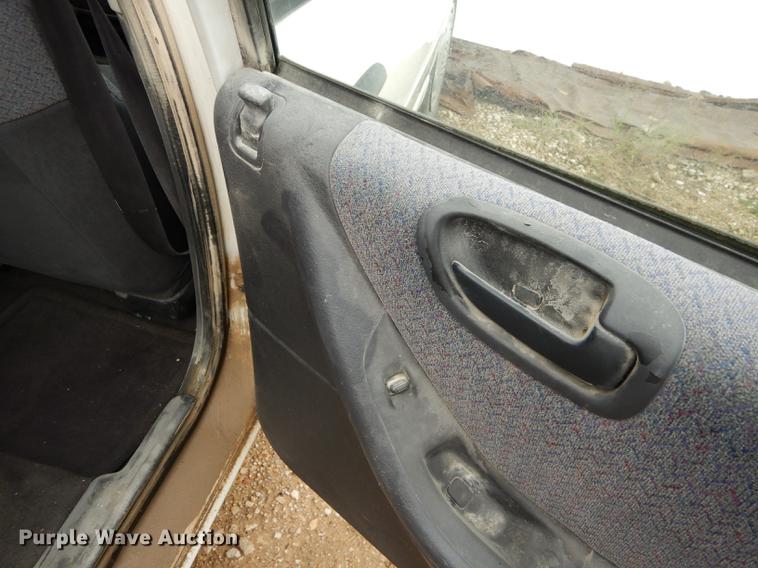 image for item DF1801 1999 Plymouth Breeze