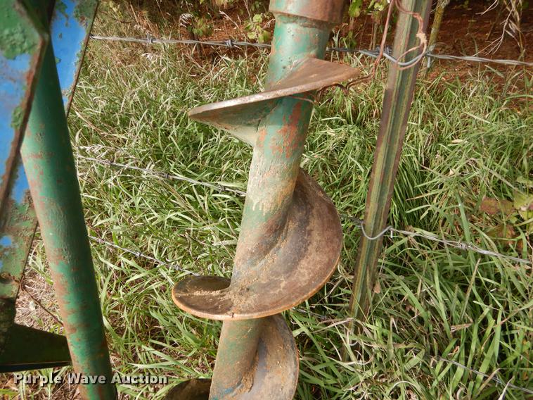 image for item DF1802 Ford 903 Series auger