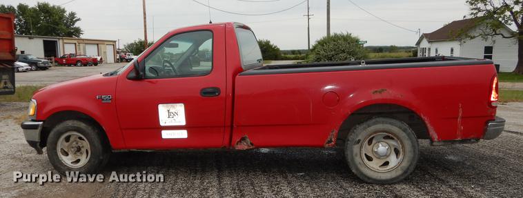 image for item DF1808 1998 Ford F150 XL pickup truck