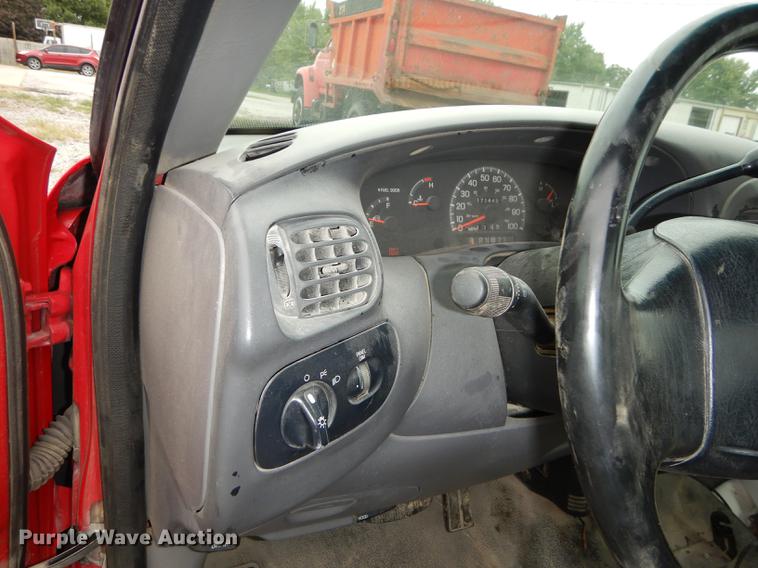 image for item DF1808 1998 Ford F150 XL pickup truck