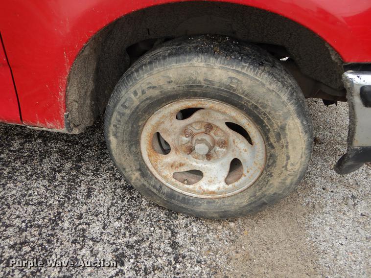 image for item DF1808 1998 Ford F150 XL pickup truck