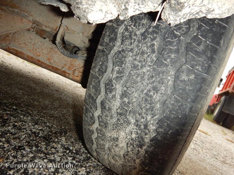 image for item DF1808 1998 Ford F150 XL pickup truck