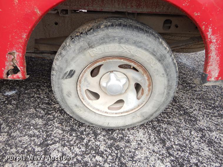 image for item DF1808 1998 Ford F150 XL pickup truck