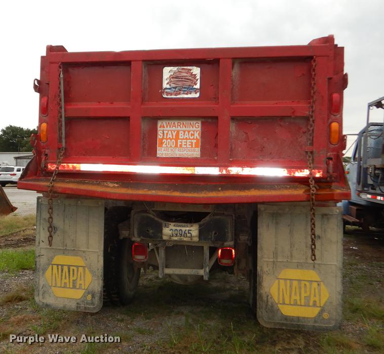 image for item DF1817 1997 Ford F800 dump truck