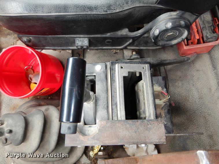 image for item DF1817 1997 Ford F800 dump truck