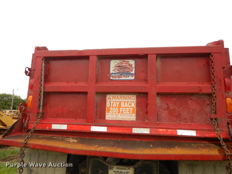 image for item DF1817 1997 Ford F800 dump truck