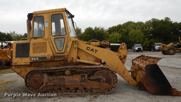 image for item DF1818 1987 Caterpillar 953 track loader