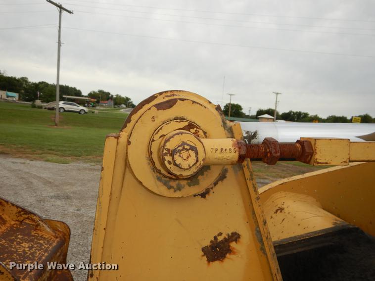 image for item DF1818 1987 Caterpillar 953 track loader