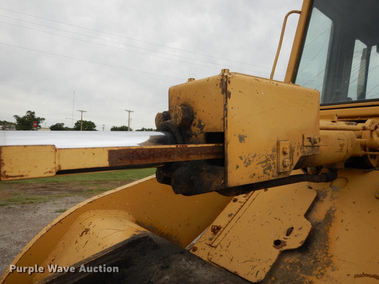 image for item DF1818 1987 Caterpillar 953 track loader