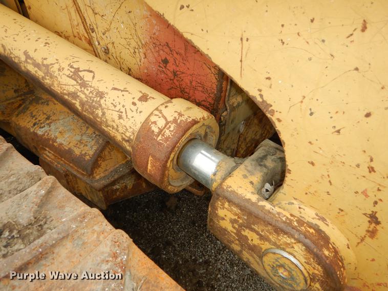 image for item DF1818 1987 Caterpillar 953 track loader