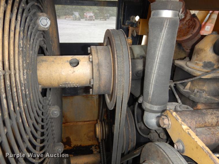 image for item DF1818 1987 Caterpillar 953 track loader