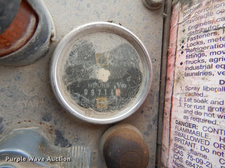 image for item DF1818 1987 Caterpillar 953 track loader