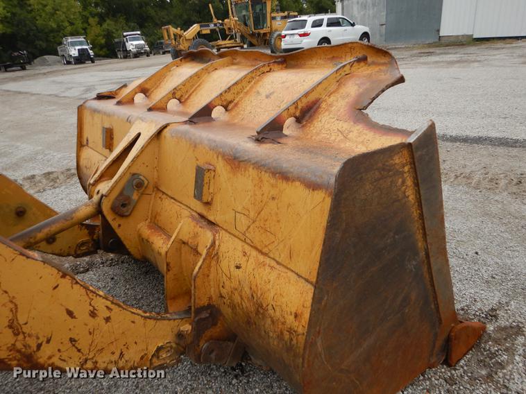 image for item DF1819 1989 Caterpillar 953 track loader