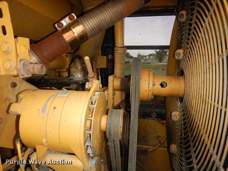 image for item DF1819 1989 Caterpillar 953 track loader