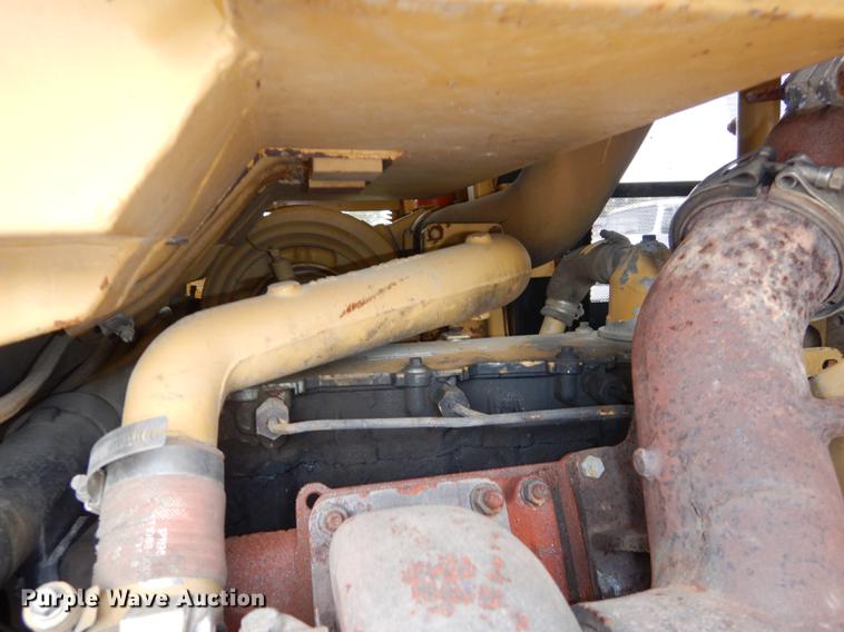 image for item DF1819 1989 Caterpillar 953 track loader