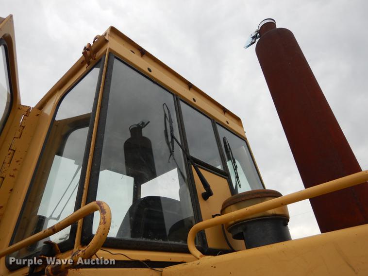 image for item DF1819 1989 Caterpillar 953 track loader