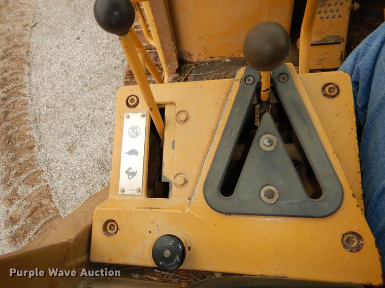image for item DF1819 1989 Caterpillar 953 track loader