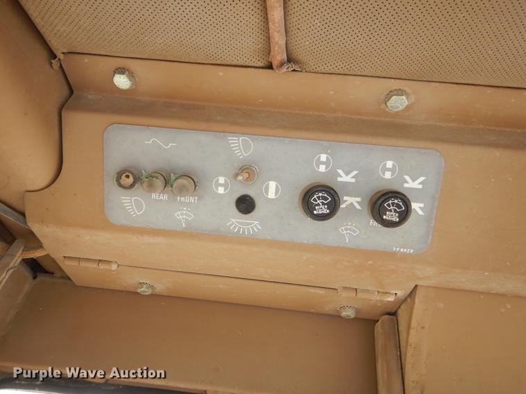 image for item DF1819 1989 Caterpillar 953 track loader