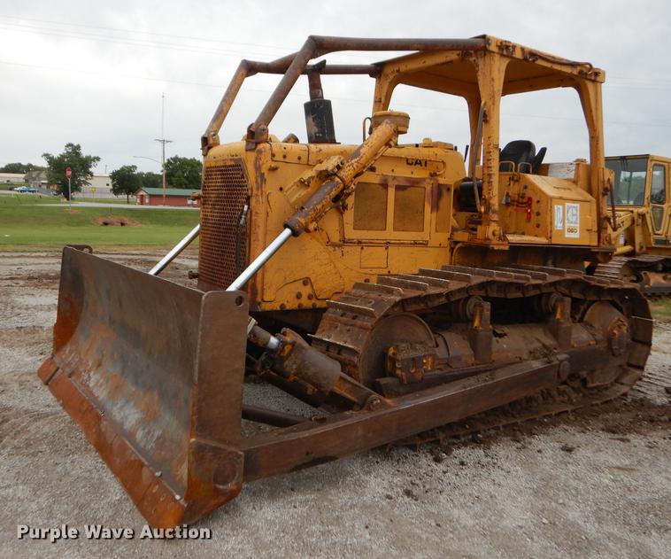 image for item DF1820 1977 Caterpillar D6D dozer