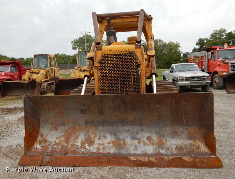 image for item DF1820 1977 Caterpillar D6D dozer