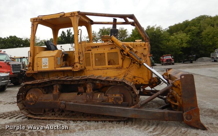 image for item DF1820 1977 Caterpillar D6D dozer